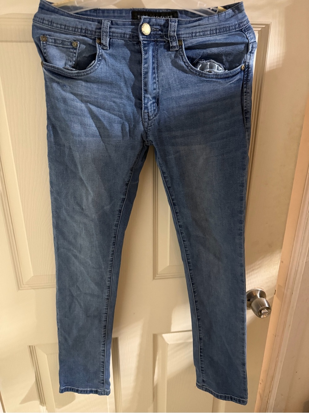 Men's Skinny Jeans in Medium Blue Wash